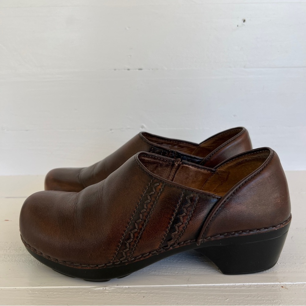 Dansko Brown Women's 7.5 (EU 38) Leather Sandals Sienna Clogs Shoes Stitched